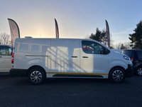 USED 2022 72 VAUXHALL VIVARO 1.5 Turbo D 2900 Dynamic Panel Van 6dr Diesel Manual L2 H1 Euro 6 (s/s) (100 ps) AIRCON/3 SEATS/BLUETOOTH/CARPLAY