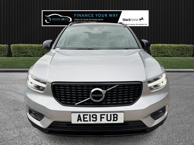 2019 Volvo Xc40 2L R-Design Pro 5dr - Photo 2