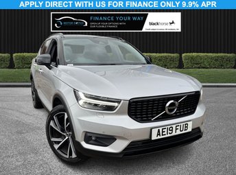 2019 VOLVO XC40