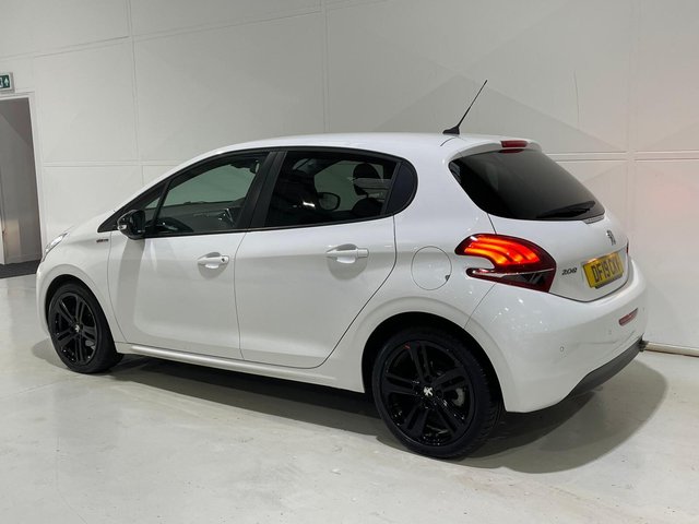 View our PEUGEOT 208