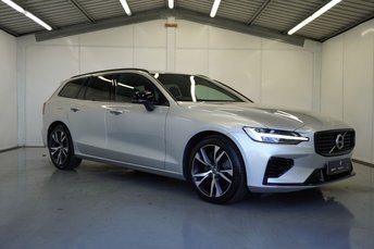 2022 VOLVO V60