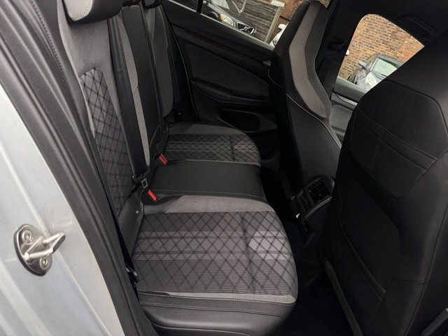 2020 VOLKSWAGEN GOLF 2020 1.5 TSI R-Line Hatchback 5dr Petrol - Photo 8