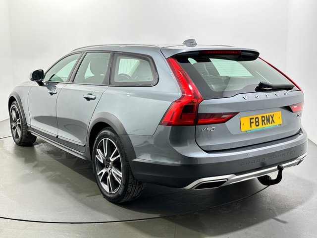 2020 Volvo V90 Cross Country - Photo 6