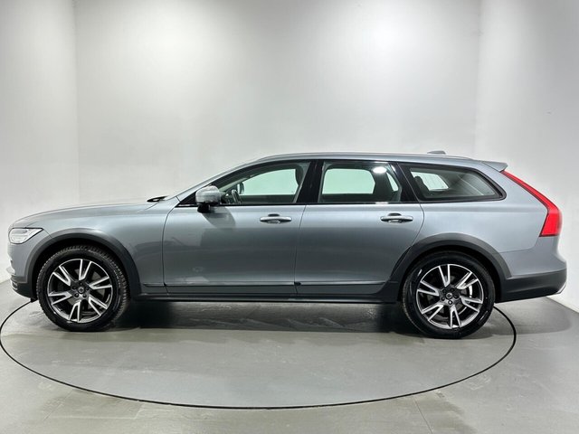 2020 Volvo V90 Cross Country - Photo 5