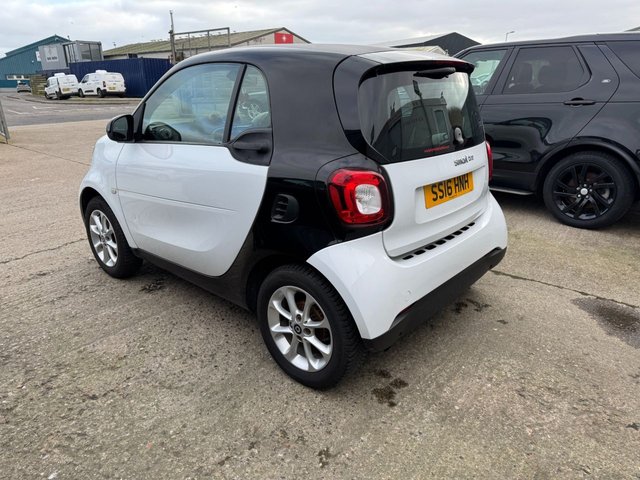 2016 Smart Fortwo 1L Passion 2dr - Photo 4