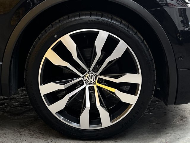 2019 VOLKSWAGEN TIGUAN 2.0 TDI R-Line Tech SUV 5dr Diesel DSG Euro 6 (s/s) (150 ps) - Photo 9