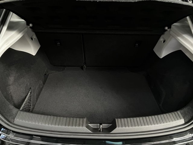 2018 SEAT LEON 1.2 TSI SE Dynamic Technology Hatchback 5dr Petrol Manual Euro 6 (s/s) (110 ps) - Photo 11