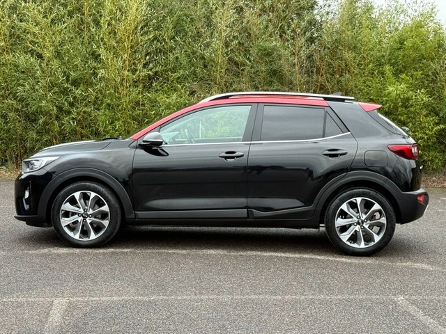 View our KIA STONIC