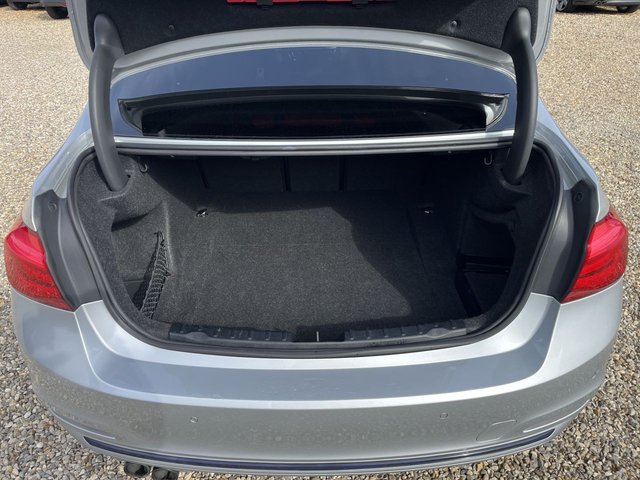 2018 BMW 3 SERIES - Photo 9