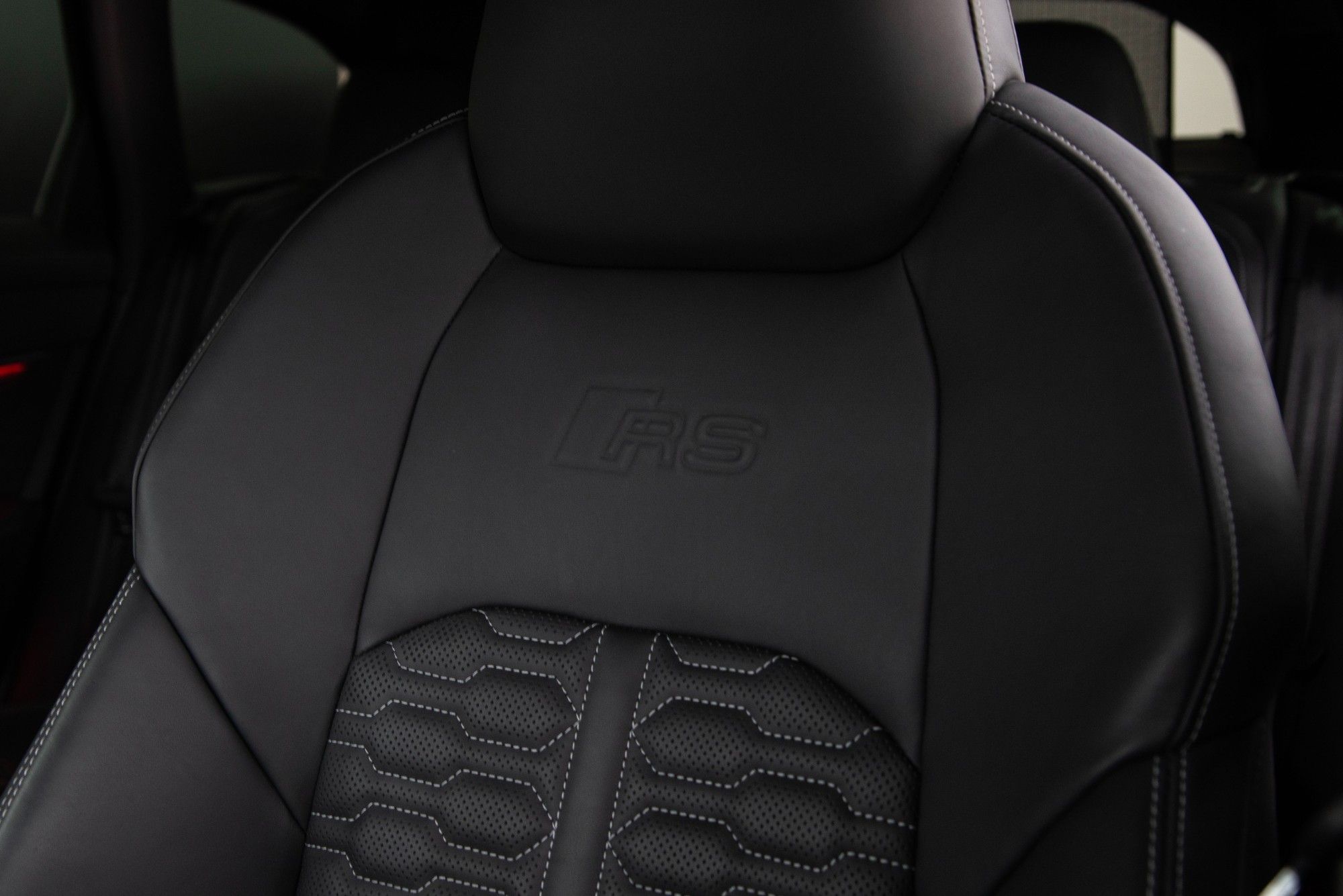 USED 2020 V AUDI RS6 AVANT 4.0 TFSI V8 Vorsprung Estate 