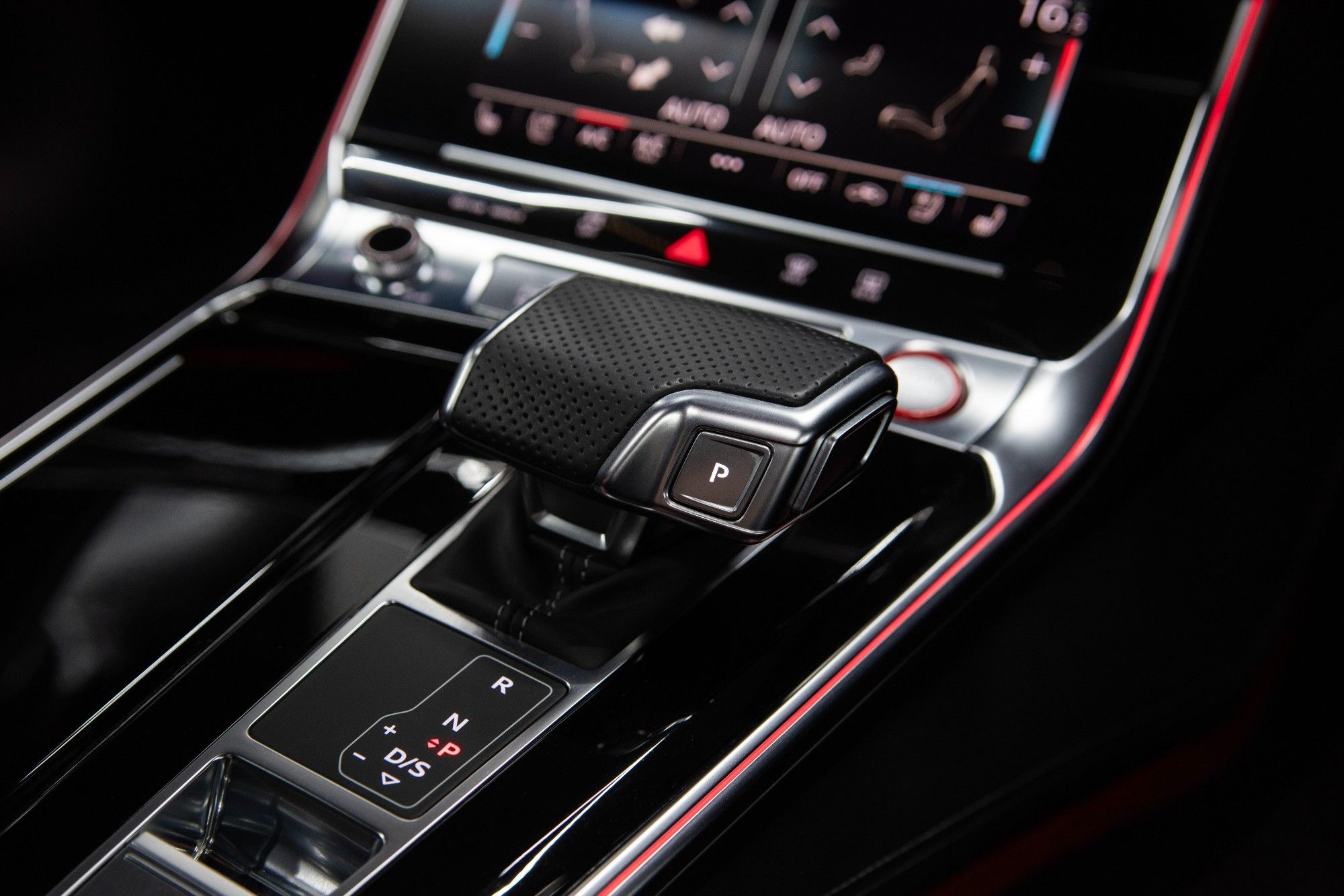 USED 2020 V AUDI RS6 AVANT 4.0 TFSI V8 Vorsprung Estate 