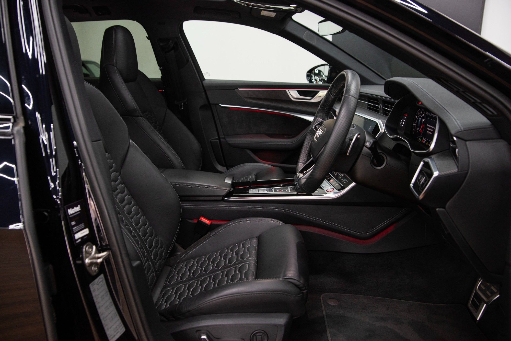 USED 2020 V AUDI RS6 AVANT 4.0 TFSI V8 Vorsprung Estate 