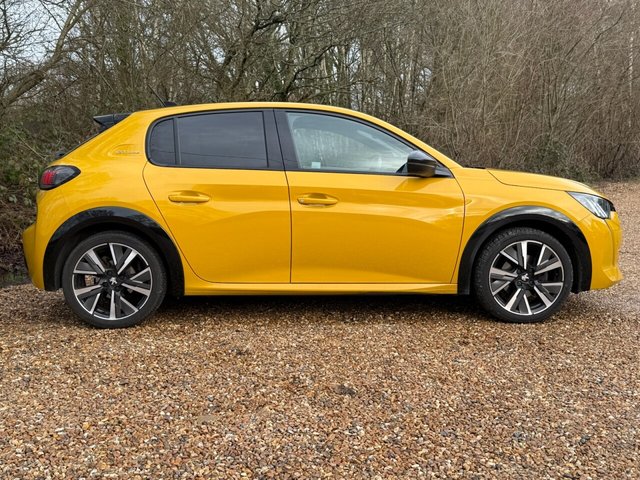 2021 PEUGEOT 208 - Photo 6