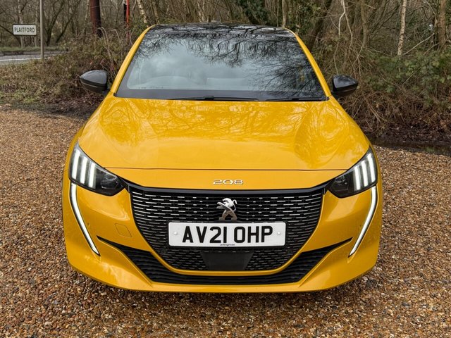2021 PEUGEOT 208 - Photo 8
