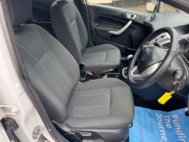 2012 FORD FIESTA 2012 1.4 TDCi DPF Zetec Hatchback 5dr Diesel Manual (104 g/km, 69 bhp)
        
          £20 TAX! ONLY 59K, 2 KEYS - Photo 10