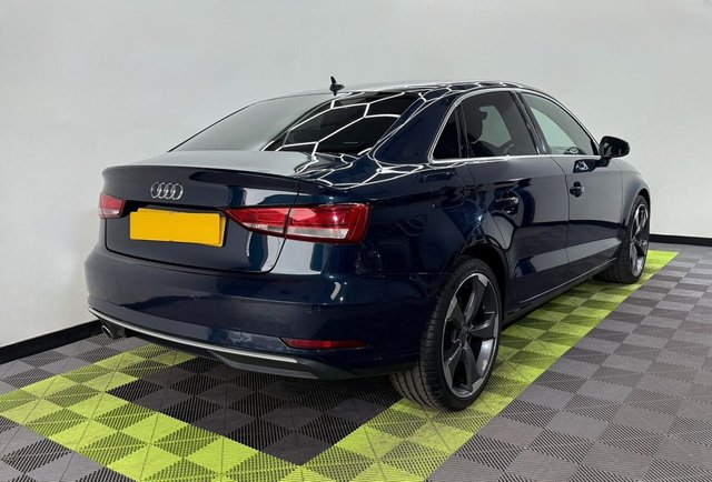 2017 AUDI A3 - Photo 2