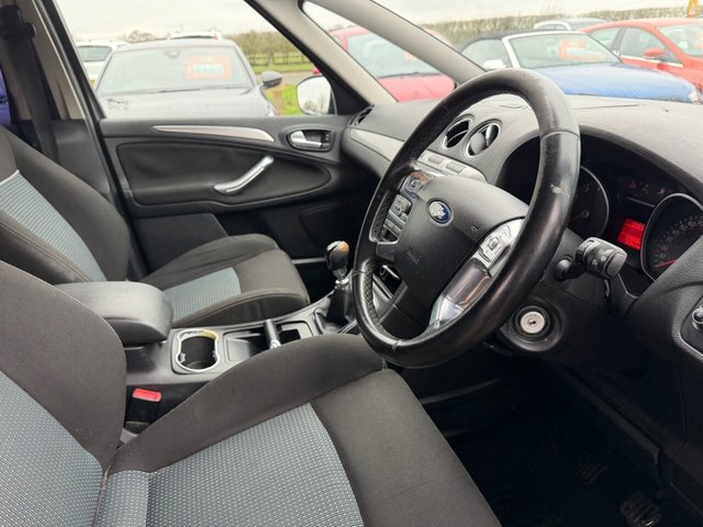 2012 Ford S-Max 1.6L Zetec 5dr - Photo 11