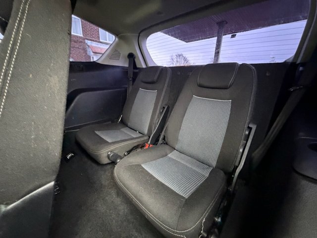 2012 Ford S-Max 1.6L Zetec 5dr - Photo 12