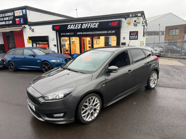 2017 Ford Focus - Photo 3