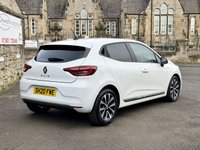 USED 2020 20 RENAULT CLIO 1.0 TCe Iconic Hatchback 5dr Petrol Manual Euro 6 (s/s) (100 ps) FULL MAIN DEALER SERVICE HISTORY+2 OWNERS FROM NEW+FINANCE AVAILABLE+SATELLITE NAVIGATION+REAR PARKING SENSORS
