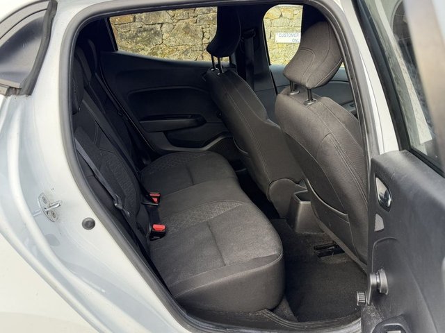 2020 Renault Clio 1L Iconic 5dr - Photo 6