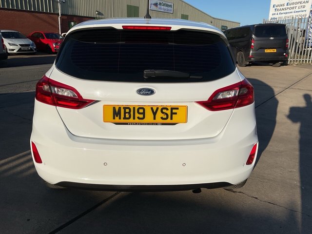 2019 FORD FIESTA VAN - Photo 5