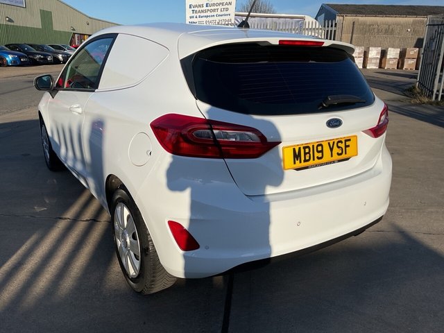 2019 FORD FIESTA VAN - Photo 7