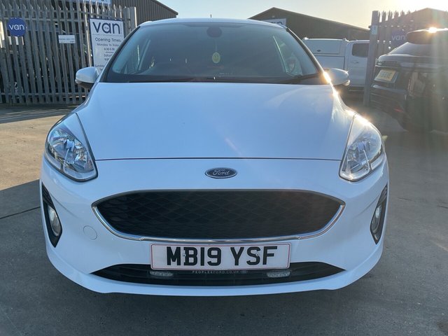 2019 FORD FIESTA VAN - Photo 9