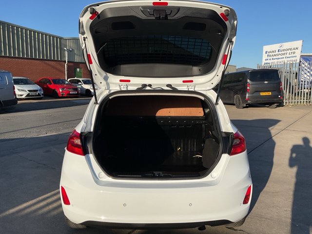 2019 FORD FIESTA VAN - Photo 11