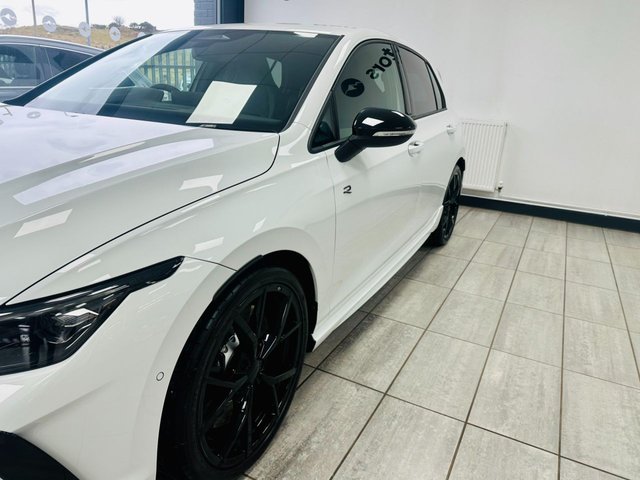 2025 VOLKSWAGEN GOLF - Photo 2