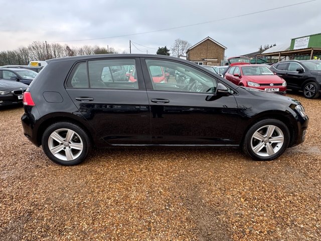 2015 VOLKSWAGEN GOLF 1.6 TDI BlueMotion Tech Match Hatchback 5dr Diesel Manual Euro 5 (s/s) (105 ps) - Photo 10