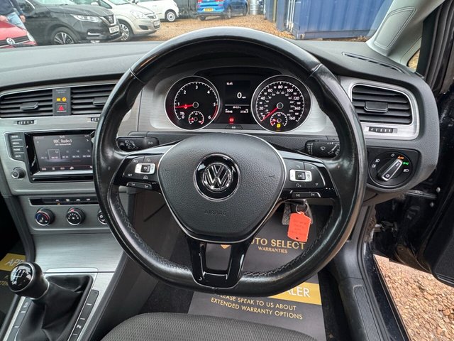 2015 VOLKSWAGEN GOLF 1.6 TDI BlueMotion Tech Match Hatchback 5dr Diesel Manual Euro 5 (s/s) (105 ps) - Photo 12