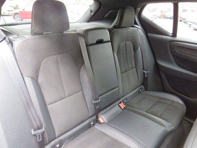 2021 VOLVO XC40 1.5 T3 R-Design SUV 5dr Petrol Manual Euro 6 (s/s) (163 ps) - Photo 12