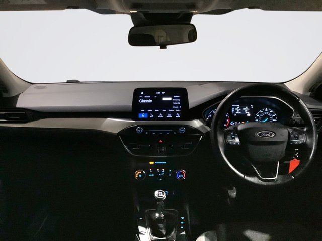 2018 Ford Focus - Photo 3