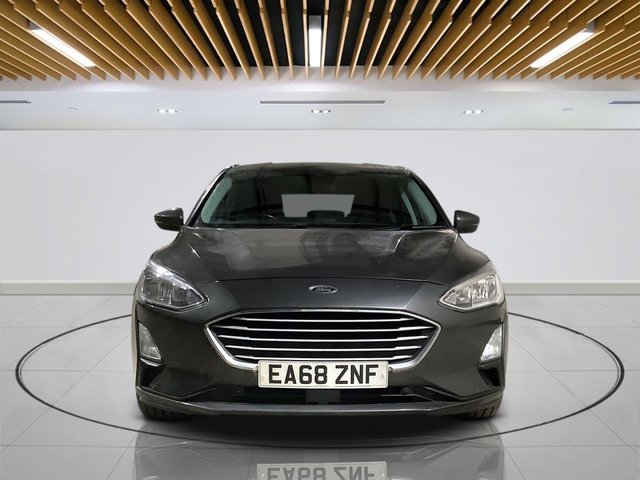 2018 Ford Focus - Photo 2