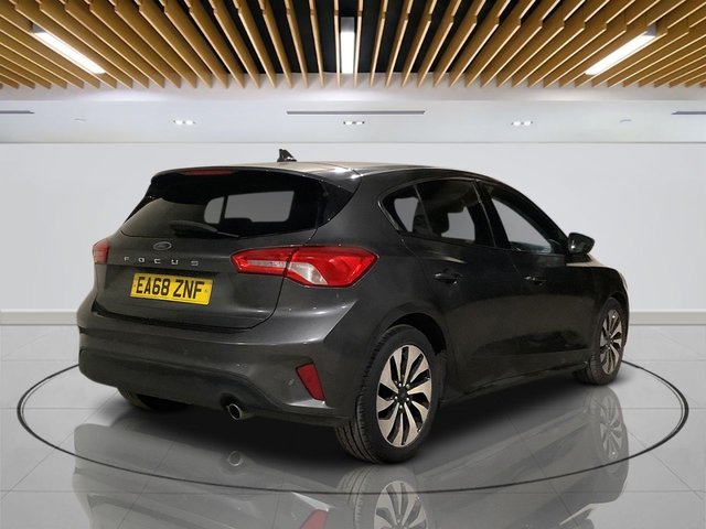 2018 Ford Focus - Photo 8