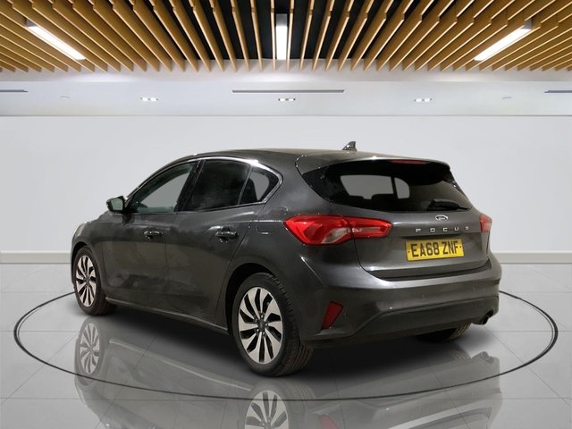 2018 Ford Focus - Photo 6