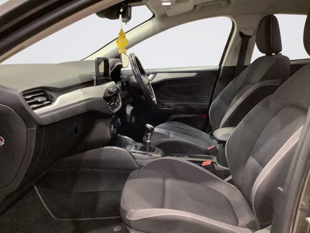 2018 Ford Focus - Photo 12