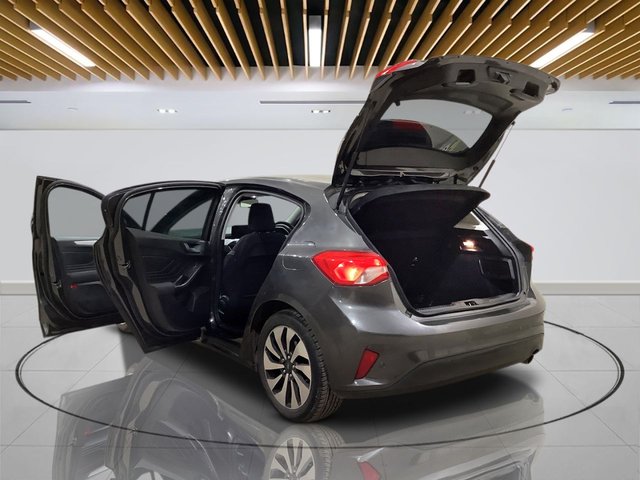 2018 Ford Focus - Photo 10