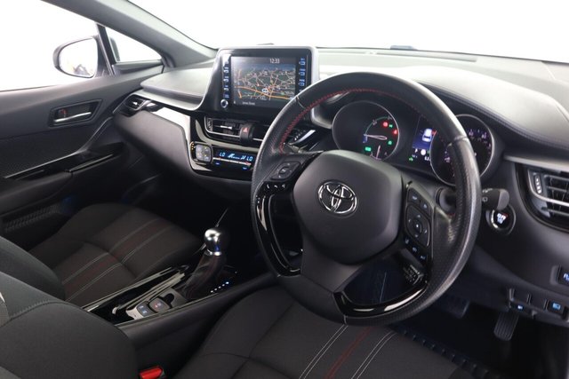 2022 Toyota C-HR - Photo 11