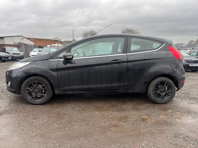 2010 Ford Fiesta 1.3L Zetec 3dr - Photo 4