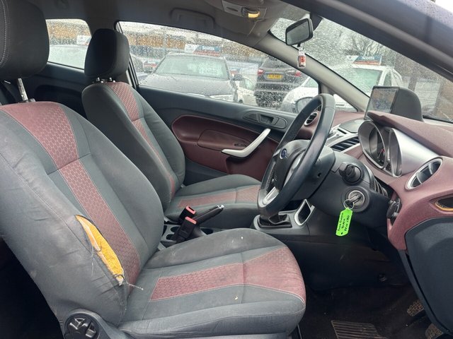 2010 Ford Fiesta 1.3L Zetec 3dr - Photo 10