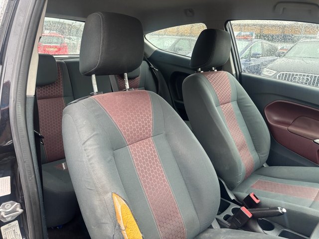 2010 Ford Fiesta 1.3L Zetec 3dr - Photo 11