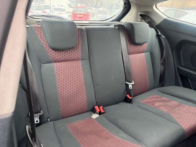 2010 Ford Fiesta 1.3L Zetec 3dr - Photo 12