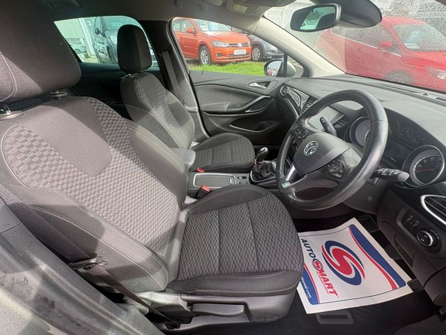 2018 VAUXHALL ASTRA - Photo 9