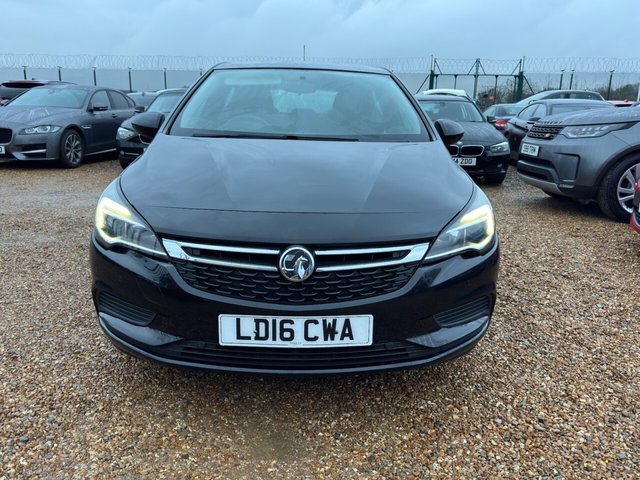 2016 VAUXHALL ASTRA 1.4i Design Hatchback 5dr Petrol Manual Euro 6 (100 ps) - Photo 9