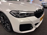USED 2020 70 BMW 5 SERIES 2.0 520d MHT M Sport Saloon 4dr Diesel Hybrid Steptronic Euro 6 (s/s) (190 ps) UK DELIVERY FLAT FEE &pound;250 (SUBJECT TO DEAL) *OVER 100 IMAGES ON OUR WEBSITE*BESPOKE FINANCE ARRANGED*PART EXCHANGE WELCOME*ALL VEHICLES HPI CLEAR