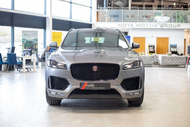 2020 Jaguar F-Pace 2L Chequered Flag 5dr - Photo 9