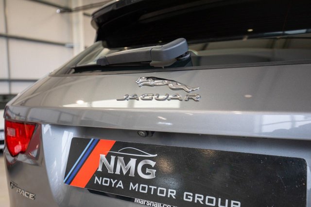 2020 Jaguar F-Pace 2L Chequered Flag 5dr - Photo 12