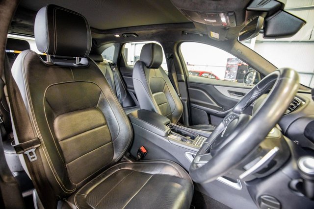 2020 Jaguar F-Pace 2L Chequered Flag 5dr - Photo 3